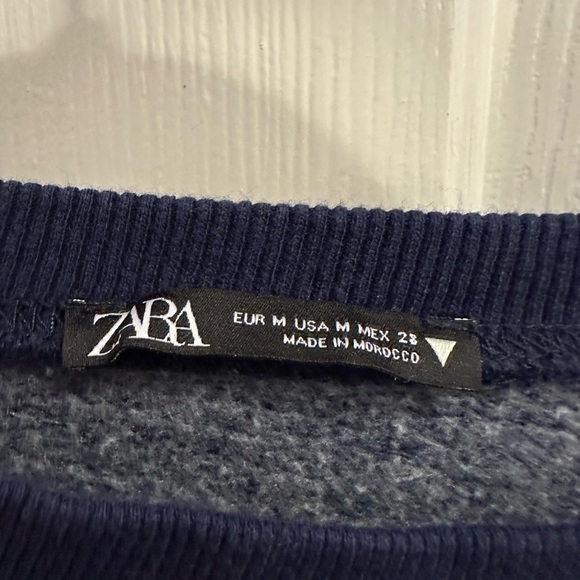 Zara Boxy Oversized Blue and Red Sweatshirt - Picture 2 of 3